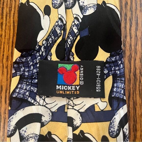 Vintage Disney Mickey Mouse Showtime Entertainment Tie Navy & Tan Silk - Picture 9 of 10